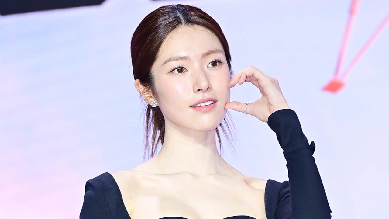 Ha Young Ungkap Tradisi Keluarga Dokter Empat Generasi