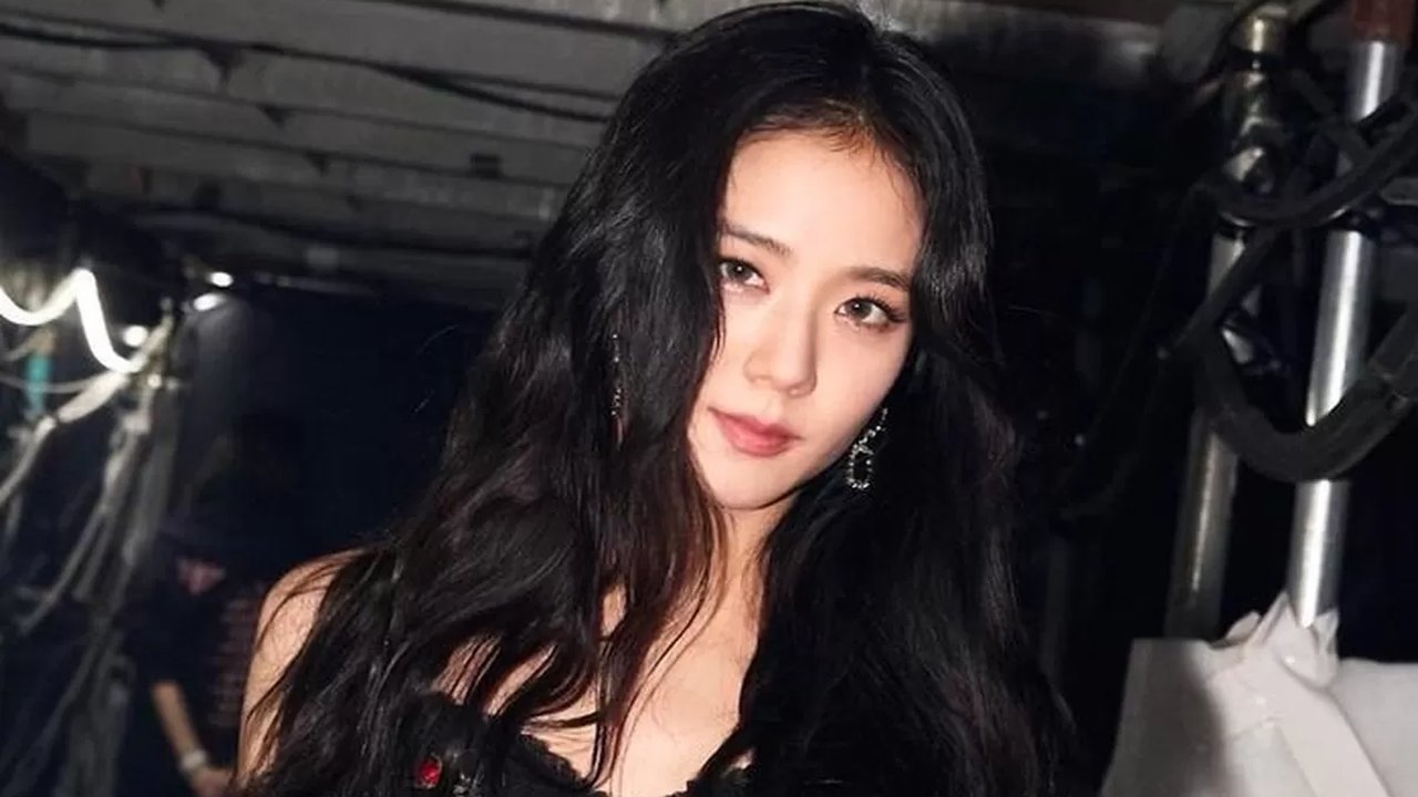 Jisoo BLACKPINK Buka Suara Soal Tangis di Peringatan 10 Tahun Grup
