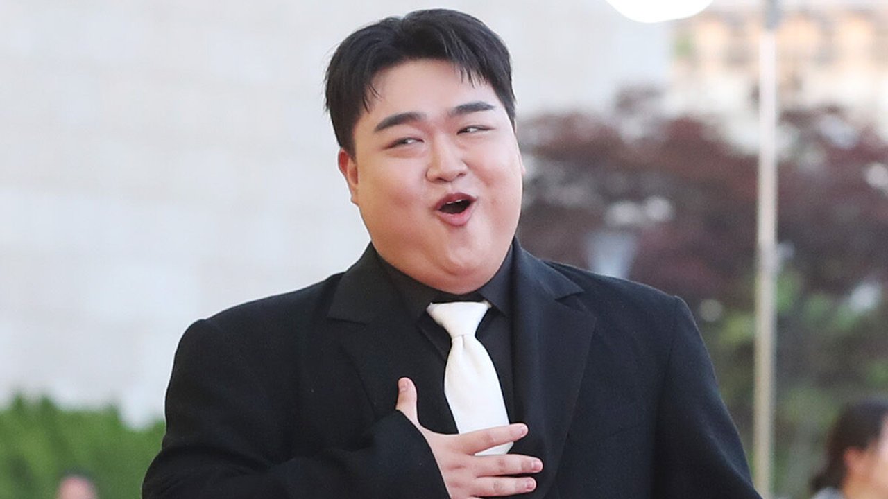 Kebaikan Komedian Kim Gyu-won Saat Bertugas Viral dan Tuai Pujian